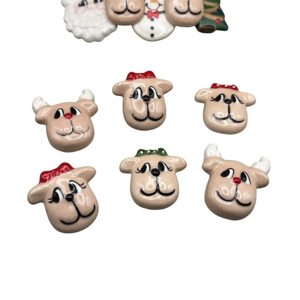 Vintage Christmas Pin & button cover Set Santa‎ Snowman Reindeer Multicolor